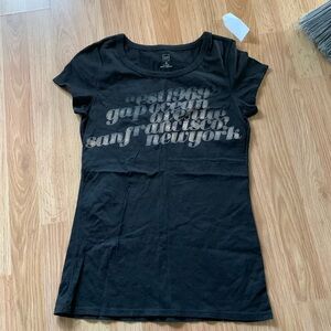Gap. Black Tshirt